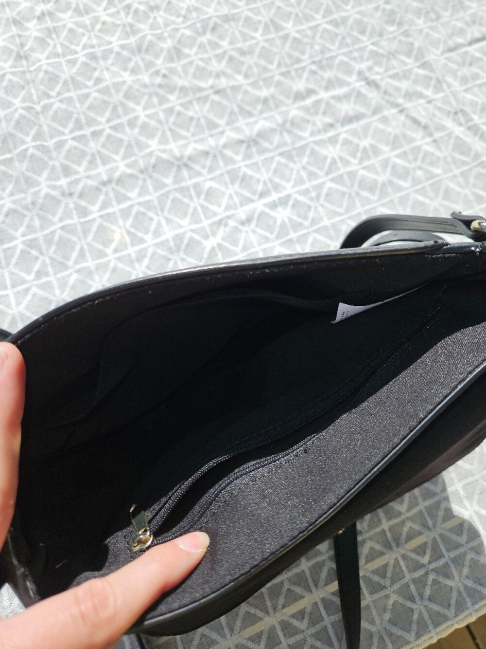 Old Navy Faux Leather Black Crossbody Bag - Picture 6 of 7